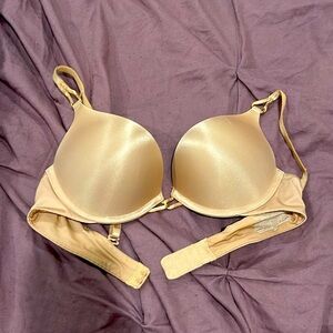 Victoria’s Secret nude bombshell plunge bra 34a